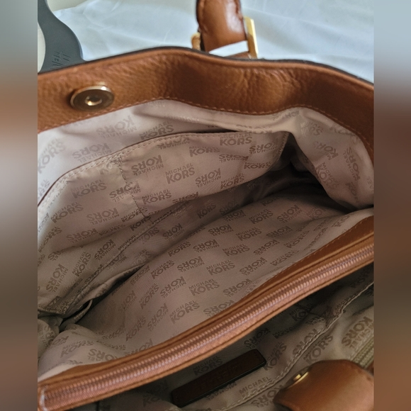 Michael Kors bag - Picture 3 of 3